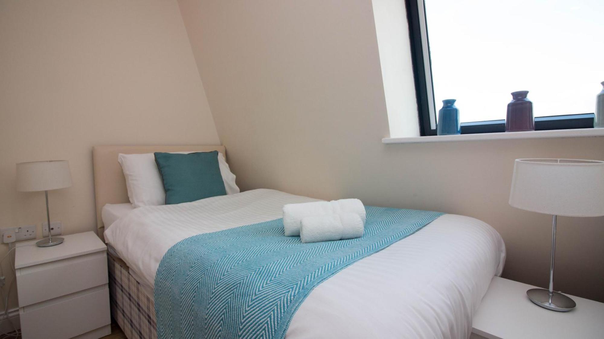 Castle Point Apartments Southampton Premier Lodge Bagian luar foto
