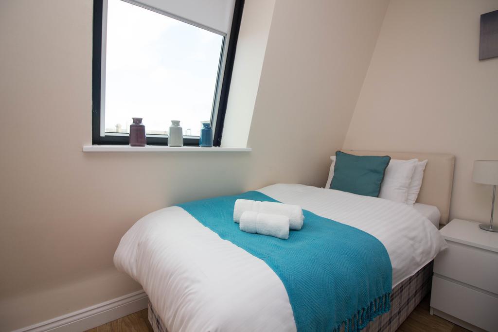 Castle Point Apartments Southampton Premier Lodge Bagian luar foto