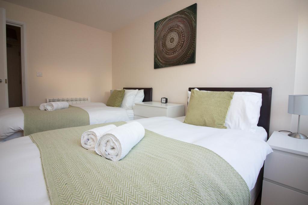 Castle Point Apartments Southampton Premier Lodge Bagian luar foto