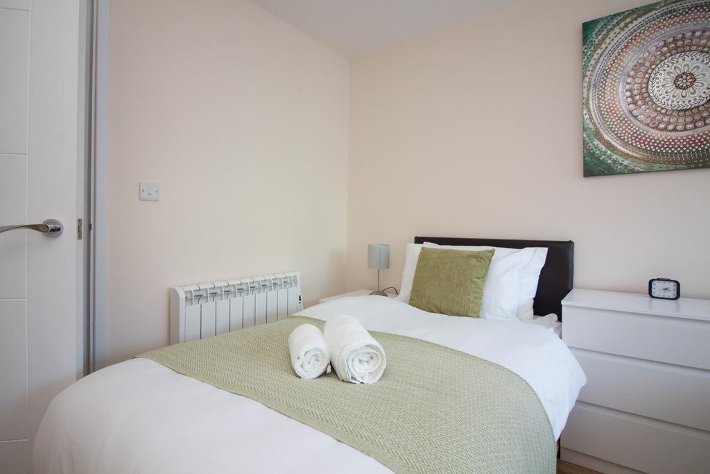 Castle Point Apartments Southampton Premier Lodge Bagian luar foto