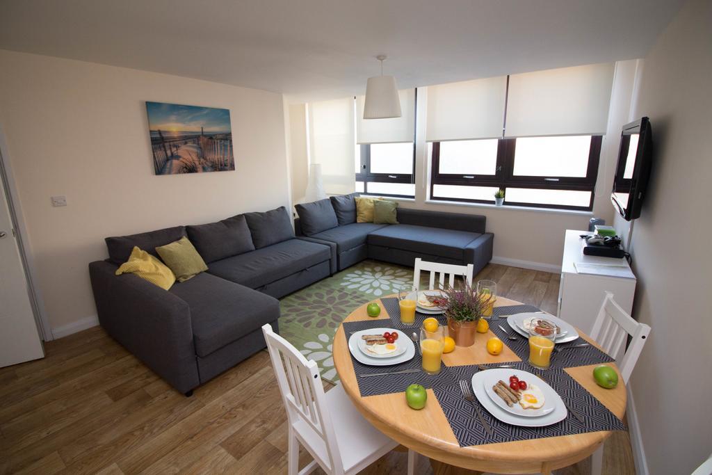 Castle Point Apartments Southampton Premier Lodge Bagian luar foto