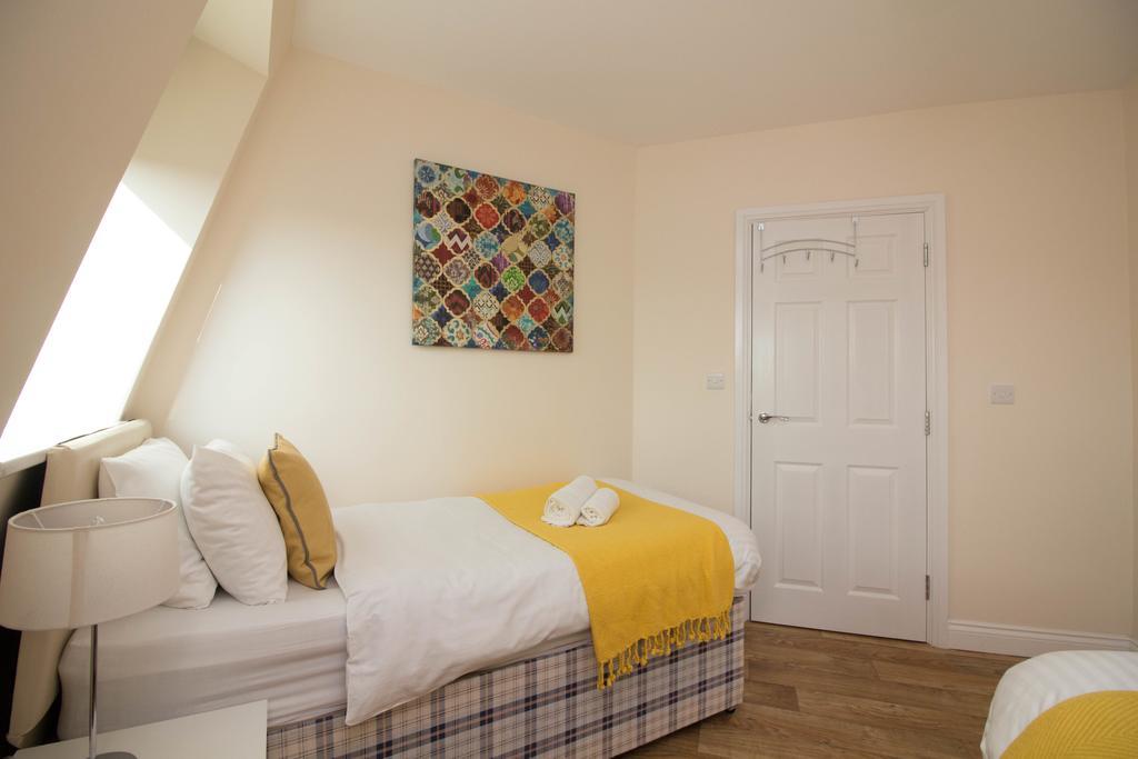 Castle Point Apartments Southampton Premier Lodge Bagian luar foto